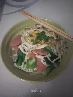 Fried eggnog noodles