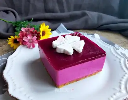 Flamingo mousse cake