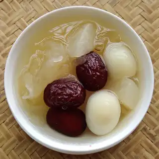 A quail egg with Sydney