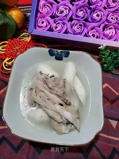 Duck skeleton saber