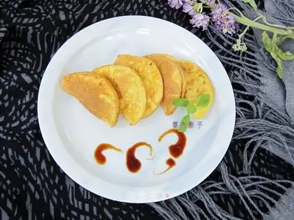 Yuen Po's egg dumpling