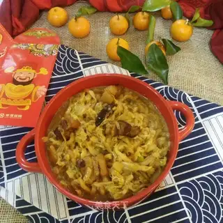 Red sauerkraut