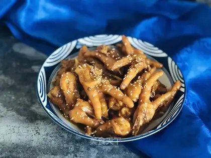 Chicken claws