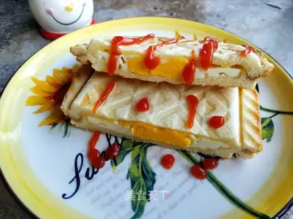 Egg cheese sandwich