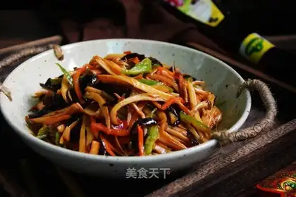 Fish apricot mushroom