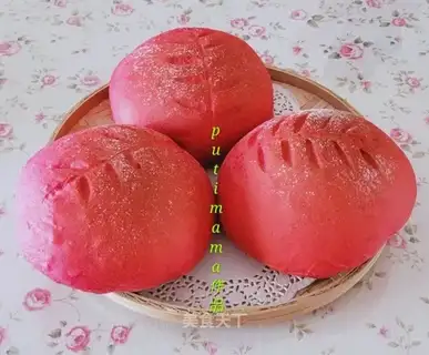Red core Dragonfruit bread