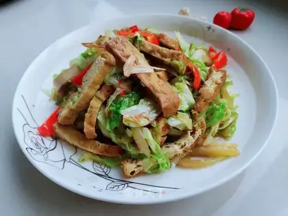 Tofu fried cabbage