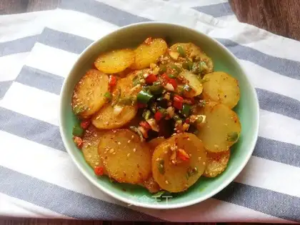 Spicy potato chips
