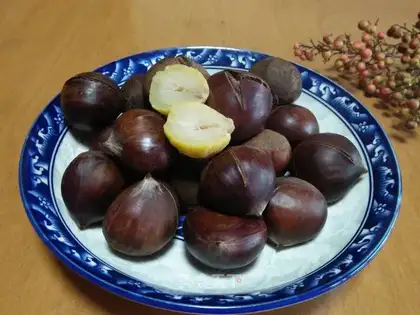 Boiled chestnuts