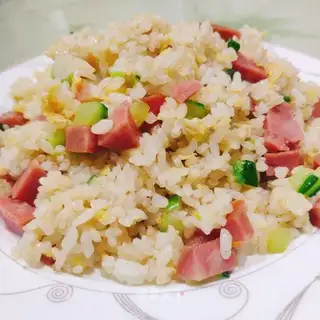 Garlic sausage fried rice