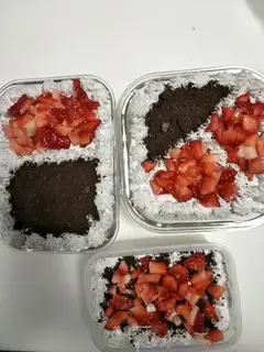 Olio's salt cream box cake