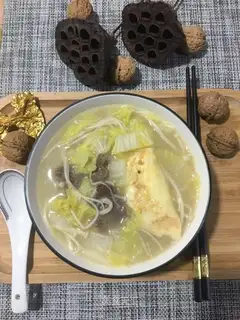 The soup for mushrooms and egg dumplings