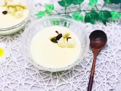 Banana milk and eggs