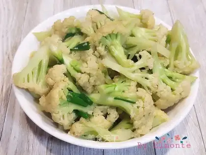 Pelican oil and vegetables