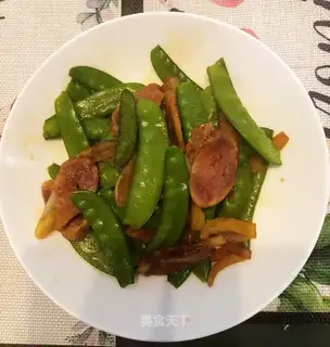 Sausage swirling Dutch beans