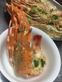 Garlic steamed lobster