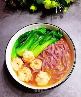 Tomato shrimp noodles