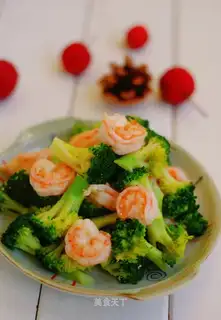Shrimp balls with broccoli
