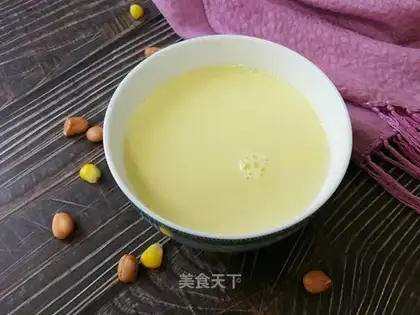 Peanut corn juice