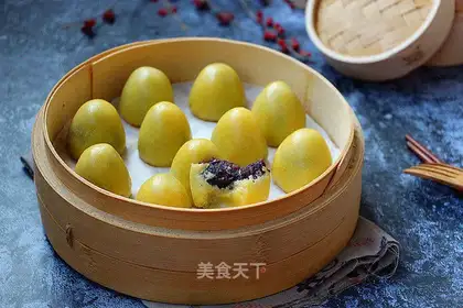 Sticky bean buns
