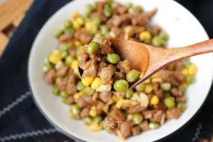 Beef with green beans