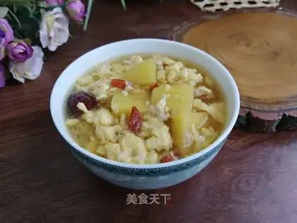 Cider and eggnut soup