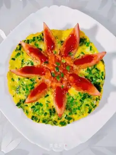 Flowers with expensive tomato fried eggs