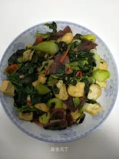 Beef with green bean curry