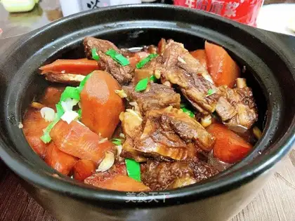 Carrot and lamb chops