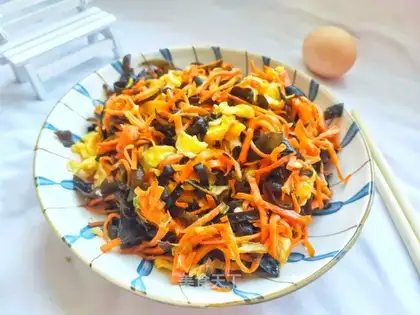 Carrot, black-mucked eggs