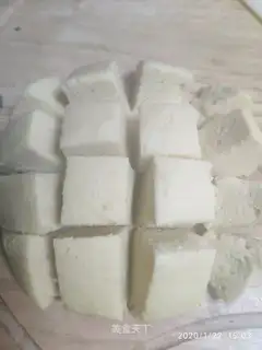 Apple Mountain Chicken Cake