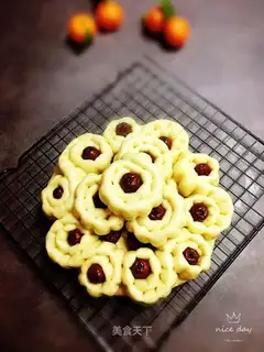 Red-tree bouquet