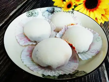 A simple snowberry