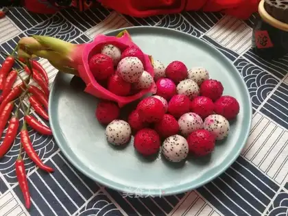 The fruit plate red fire