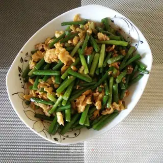 Garlic fried eggs