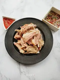 Hand-picked lamb chops