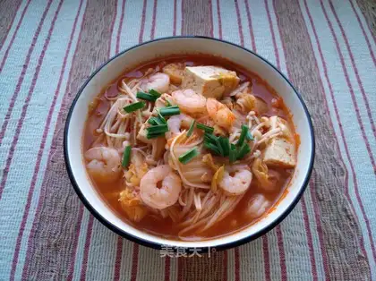 Korean shrimp pickles soup