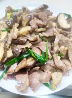 Pig's tongue makes mushrooms