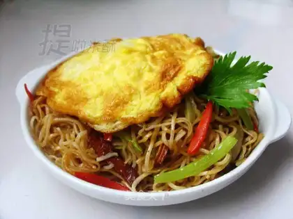 Scrambled noodles with fragrant dried eggs