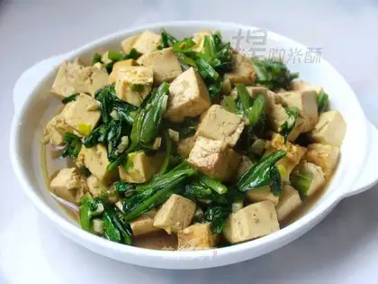 Stewed tofu with oil and wheat vegetables