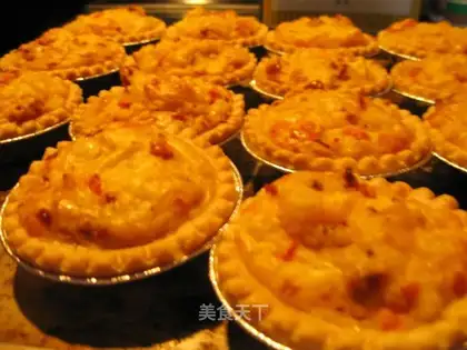 Potatoes and bacon salty tarts