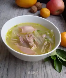 Radish squid soup