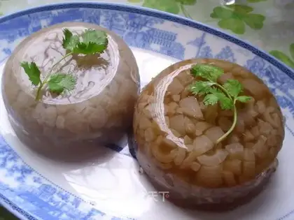 Two-color pig skin jelly
