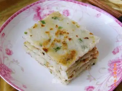 Shredded Chives and Radish Cake