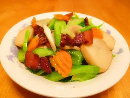 Fried celery with preserved pork and apricot abalone