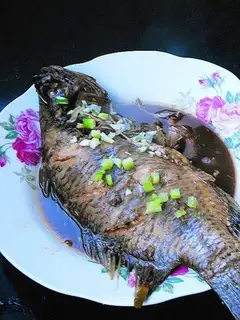 Stewed crucian carp