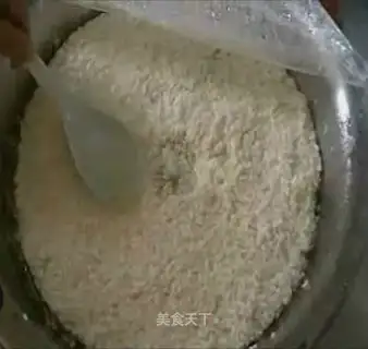 Homemade take-out glutinous rice