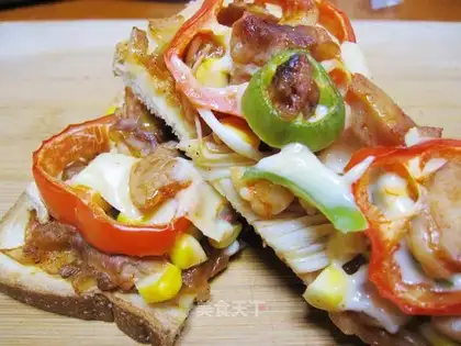 Chicken toast pizza