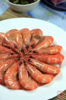 boiled prawns