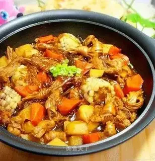 Stewed pork ribs in one pot